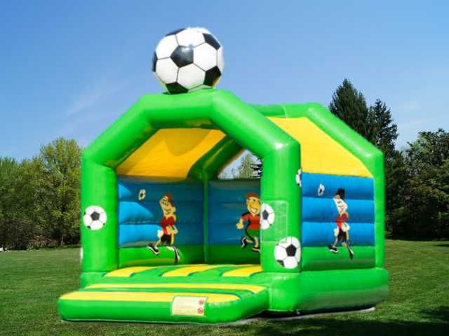 XXL Huepfburg Soccer Fussball Huepfburg EM 2024 Verleih Huepfburgenverleih  Erwachsene Kinder Unterhaltung Attraktion