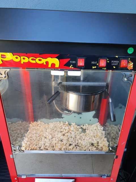 Popcorn_frisch_Popcornmaschine_mieten_Spassfabrik_Echzell