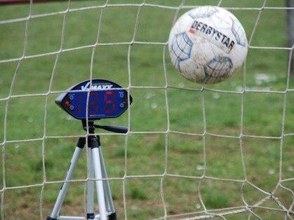 Speedmessung Schussgeschwindigkeitsmessung Radargerät mieten Schusskraft Fussball ausleihen XL Bowling Spiel