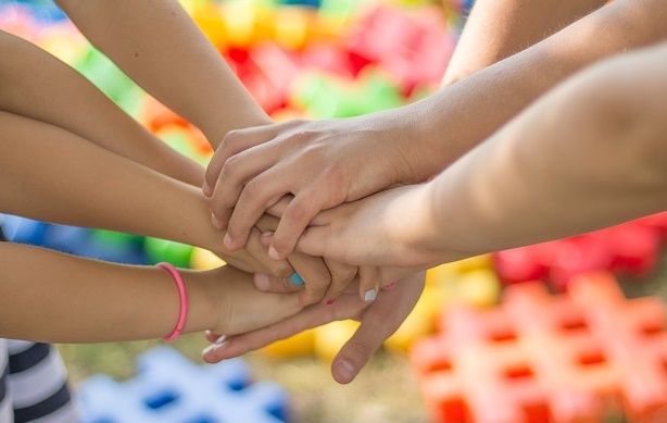 Teambuilding Spiele Verleih Teambuilding Veranstaltung im Eventverleih Eventmodule guenstig mieten Themenwelt