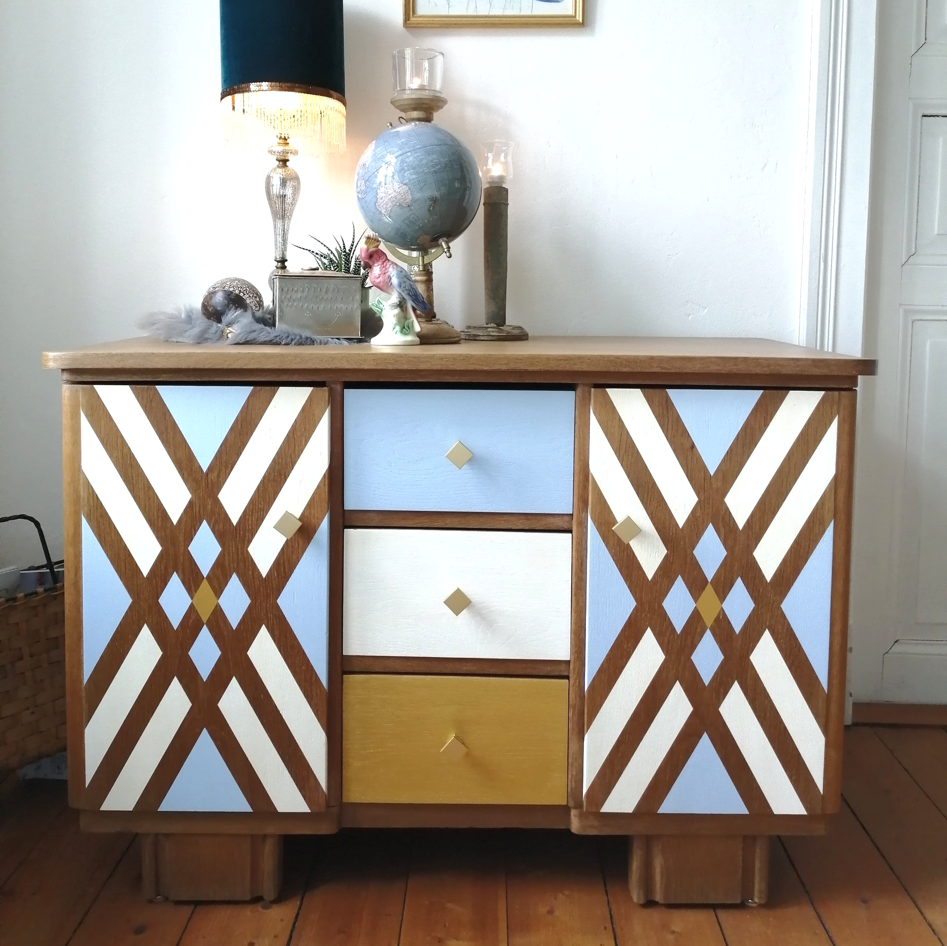 Moebelupcycling, ausaltmachneu, möeldesign, interiordesign, neuerglanz, möbelmakeover