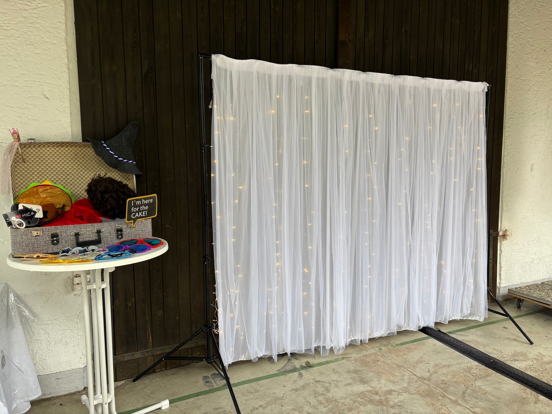 Tüllvorhang mit Lichterkette
Vogelwilde Fotobox Augsburg