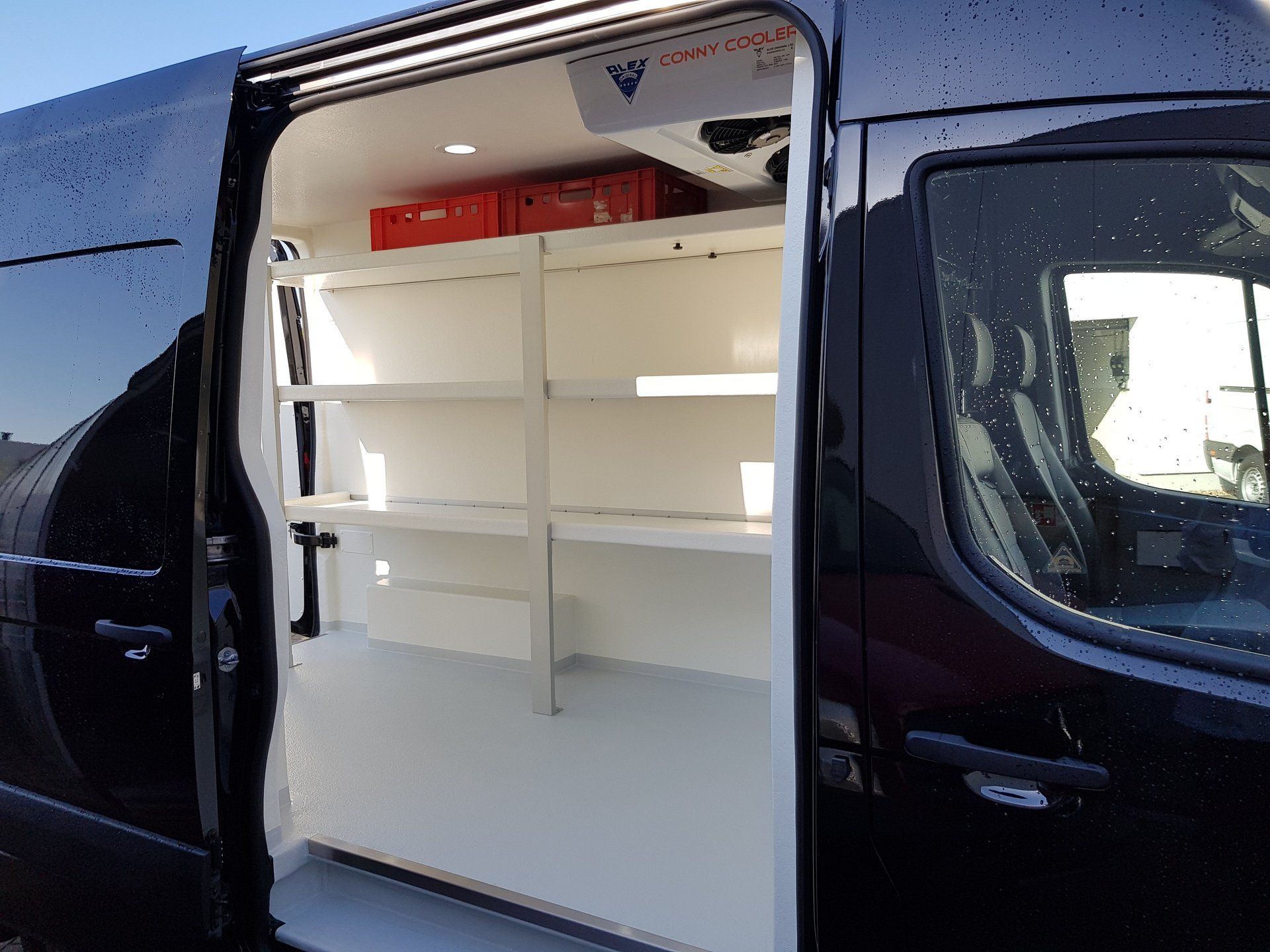 Hyundai H350 Frischdienst - Kühlfahrzeug mit Regal
