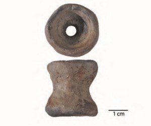 Abb. 5: Garnröllchen der Römischen Kaiserzeit (Foto: J. F. Kegler, Ostfriesische Landschaft).