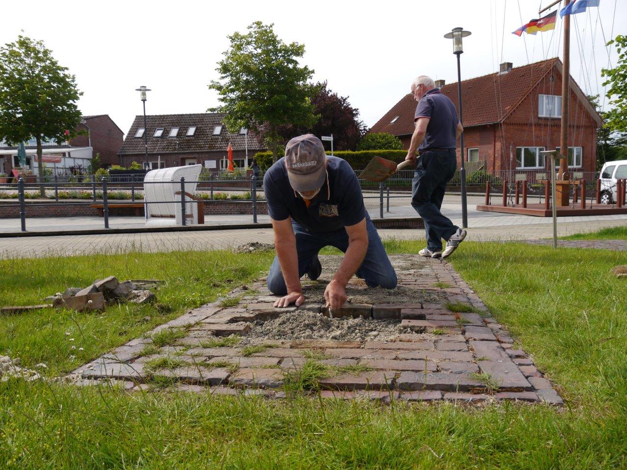 Bodenplatte für das Ankerspill vor dem Museum