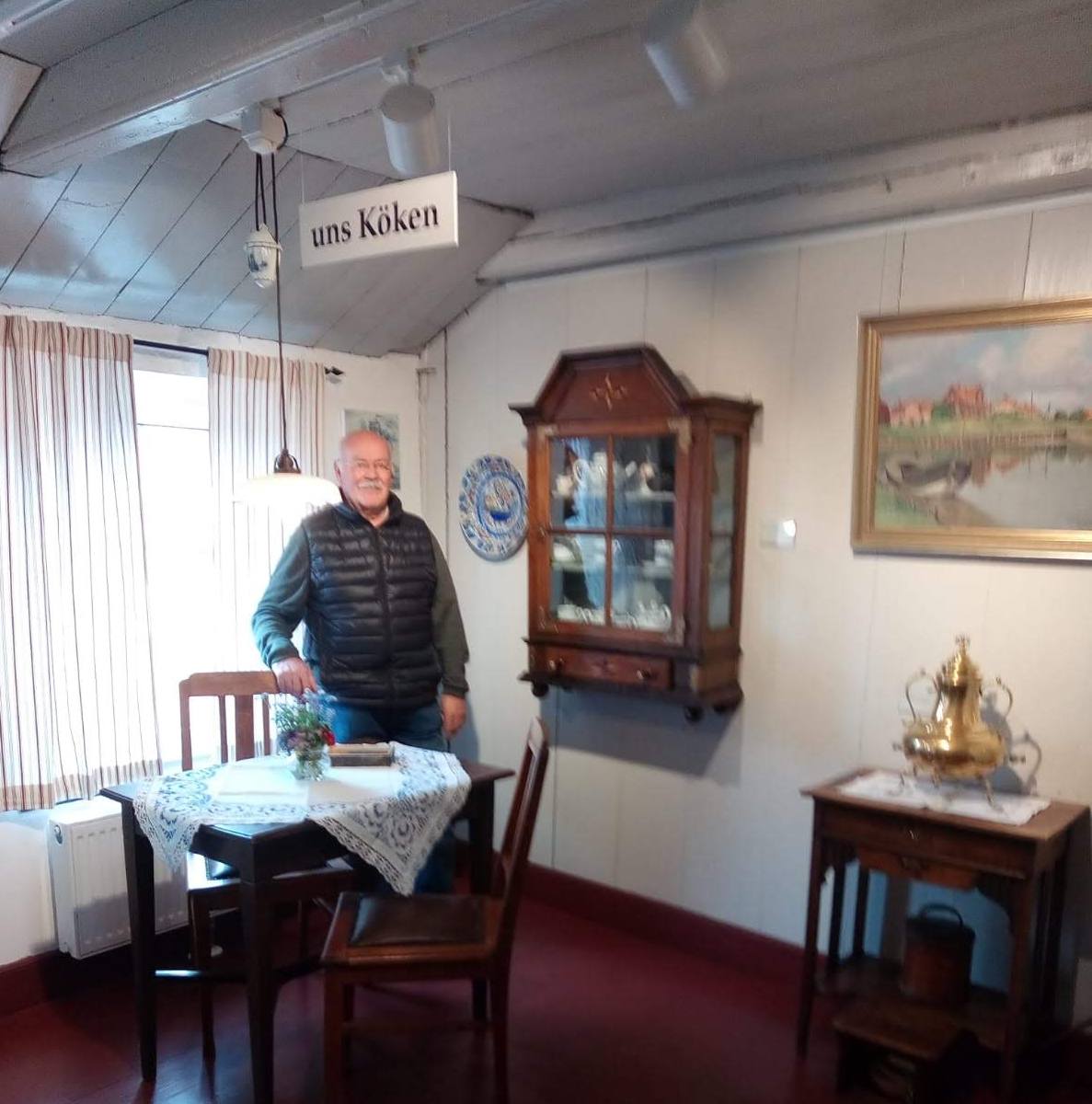 Martin Lindemann führt durch das Zwei-Siele-Museum