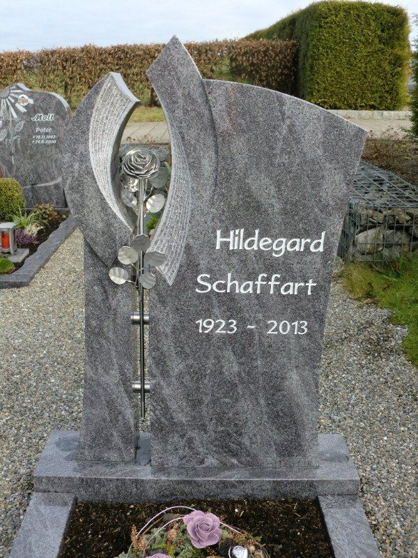 Einzelstein mit Edelstahl-Rose