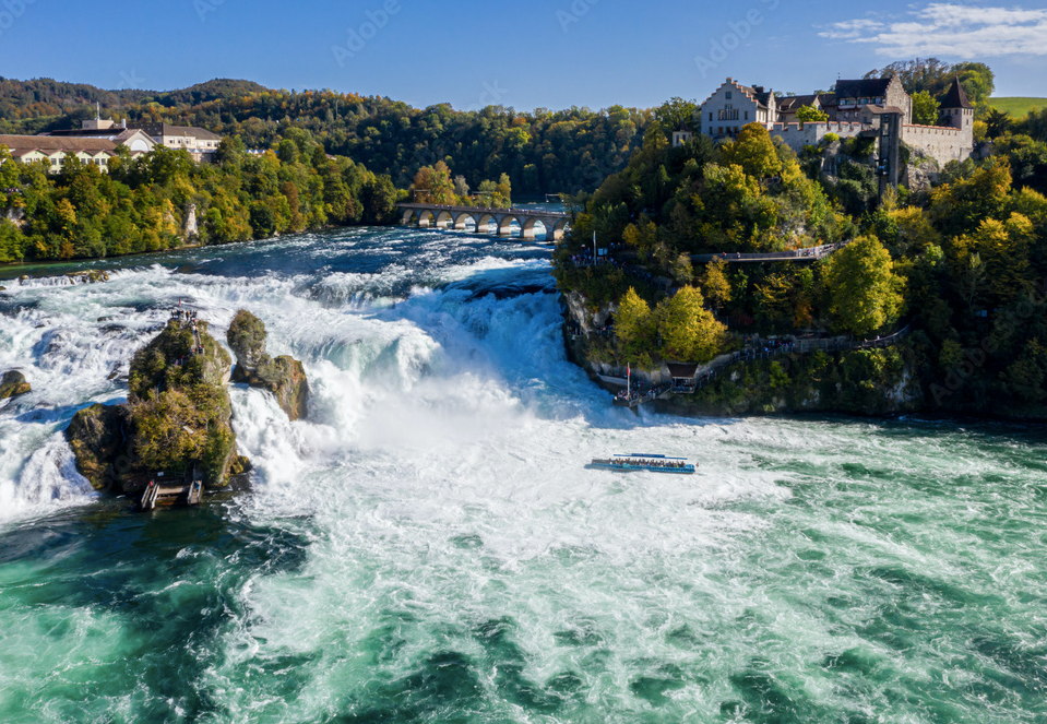 Der Rheinfall in seiner vollen Pracht - Inspiration für den Herrenduft RHEINFALL von Bodenseeduft