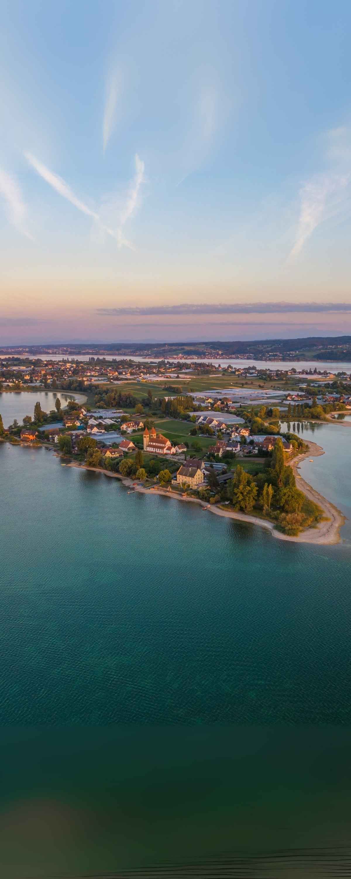 Blick auf die Insel Reichenau - Inspiration für den Damenduft REICHENAU von Bodenseeduft