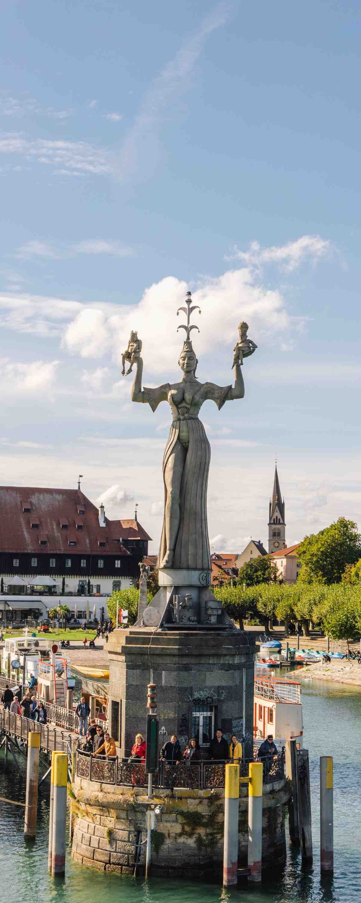 Blick auf die Imperia, Konzil und Uferpromenade von Konstanz - Inspiration für den Damenduft KONSTANZ von Bodenseeduft
