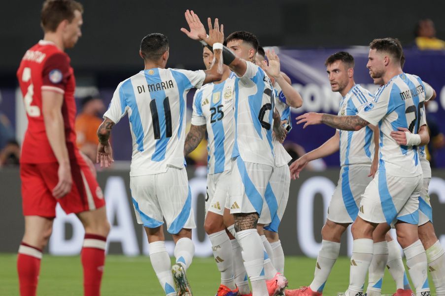 Argentina se metió en la final de la Copa América tras vencer 2-0 a Canadá en New Jersey