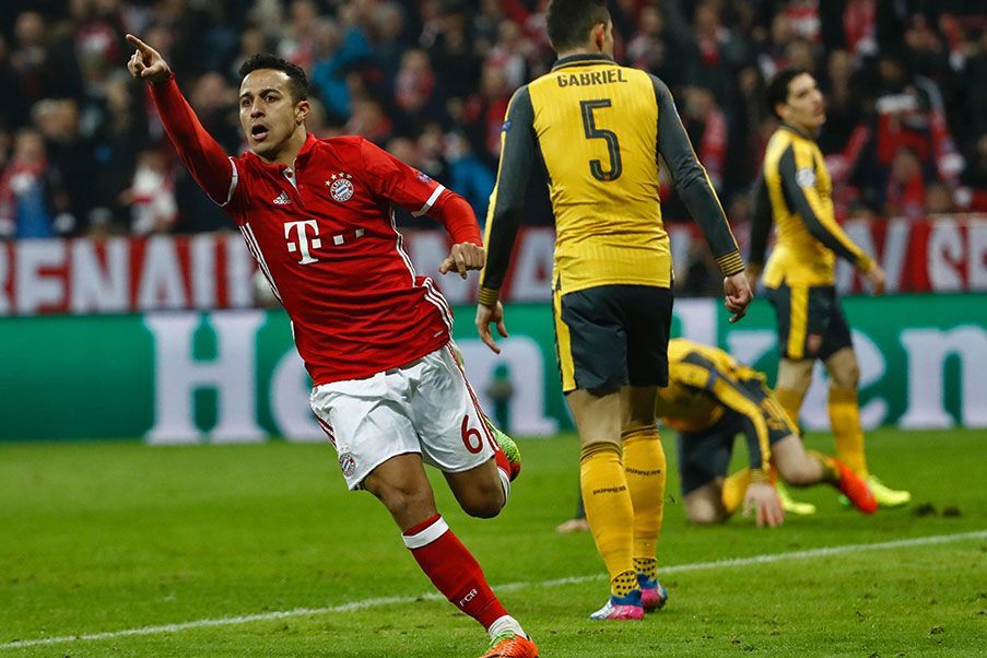 Thiago Alcántara fue vital en la última eliminatoria entre el Bayern y el Arsenal en la Champions