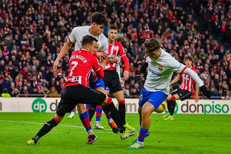 Athletic y Barça El Barcelona no aprovecho los traspiés del Madrid y del Girona y no pudo con el Athletic en un cerrado partido