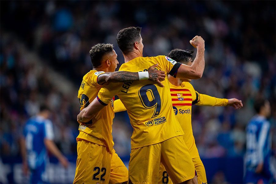 FC Barcelona El FC Barcelona venció al Espanyol 2-4 y se coronó campeón de La Liga