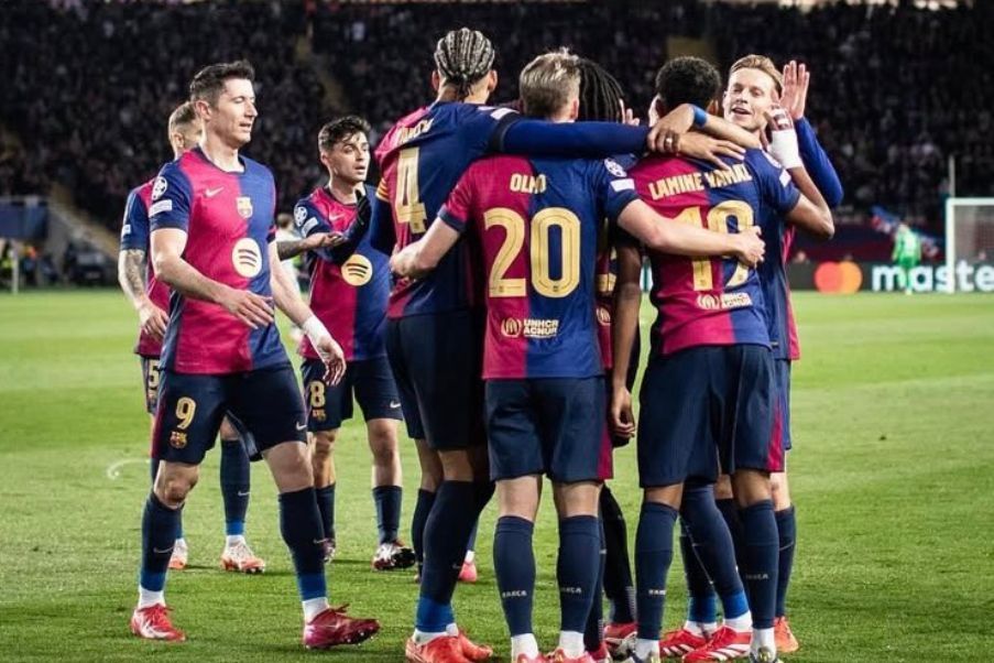FC BARCELONA Barcelona won at Benfica in Montjuic Stadium 3-1 and will play in the UEFA Champions League quarterfinals