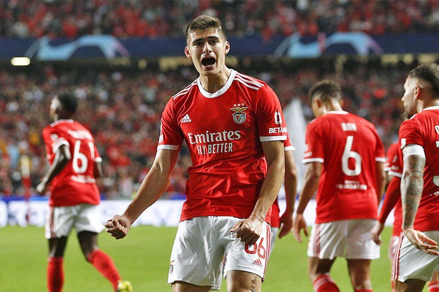 Benfica El Benfica venció a la Juventus y clasificó a octavos de la Champions