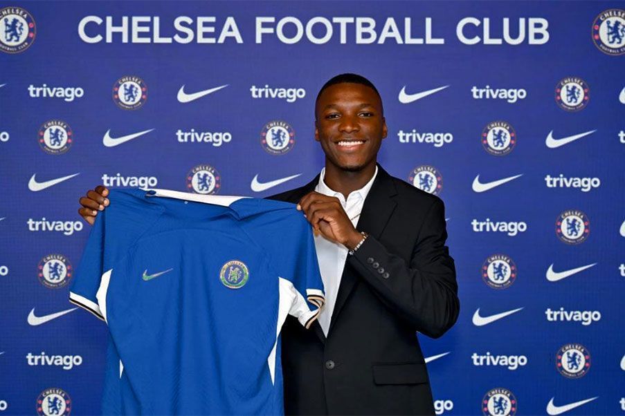 Moisés Caicedo Moisés Caicedo signs for Chelsea FC