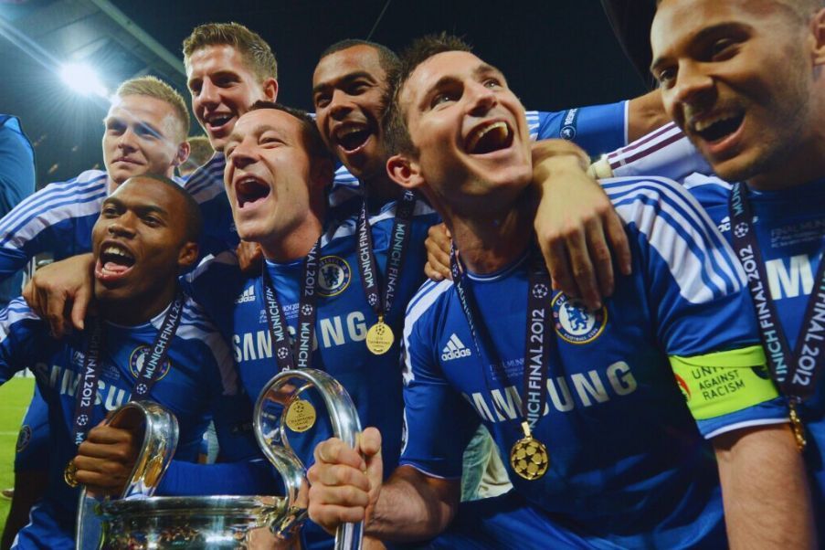 Chelsea El Chelsea de Frank Lampard y John Terry, celebra la conquista de su primera Copa de Europa en 2012, tras vencer en la final al Bayern Múnich,un viejo conocido con el que se volverá a topar en la próxima edición de la Champions.