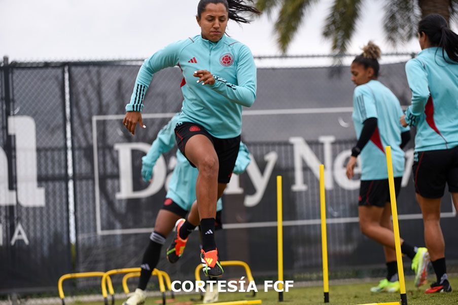 Entrenamiento de la Selección Colombia Femenina de Mayores en Bogotá 