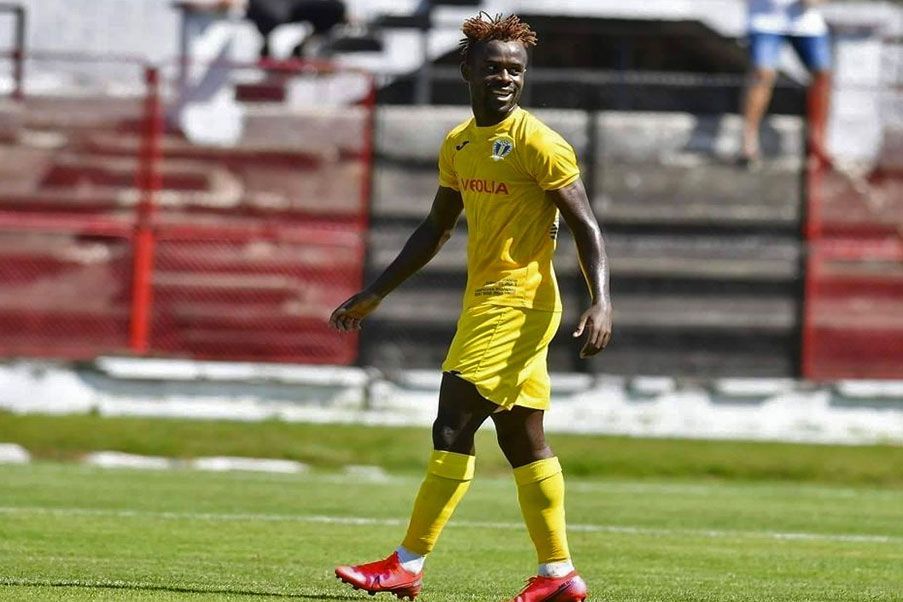 Serges Yvan Ekollo Malolo Serges Yvan Ekollo Malolo cameroonian midfielder in his stage with FC Petrolul in 2021