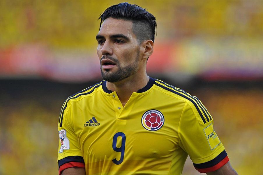 Radamel Falcao Rdaamel Falcao con la elástica de la Selección Colombia en el camino al Mundial de Rusia 2018