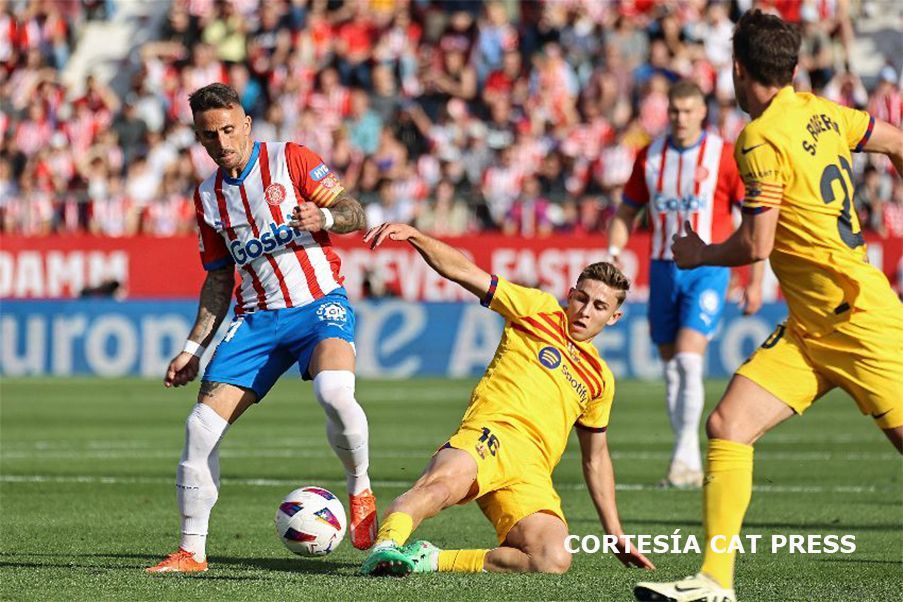 Girona y Barça Fermín es superado por Aleix García en el duelo que el Girona venció con autoridad al Barça en Montilivi