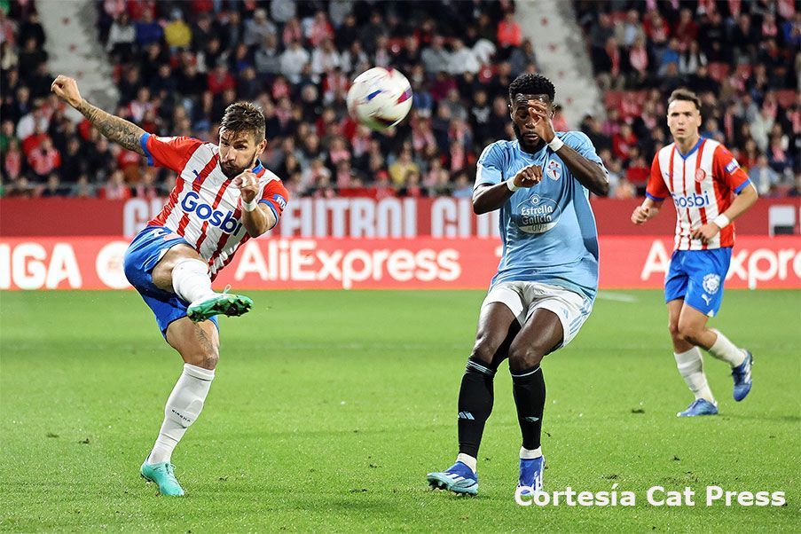 Girona El Celta sucumbió ante el empuje final del Girona