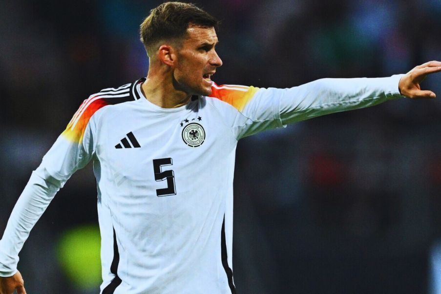 Pascal Grob Pascal Grob con la elástica de la selección alemana en noviembre de 2023. EPIC