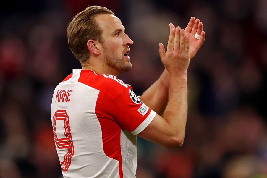 Harry Kane Harry Kane managed to score 4 goals against Dynamo, becoming the first footballer in the history of the Champions League to score in the same game three times with a penalty kick.