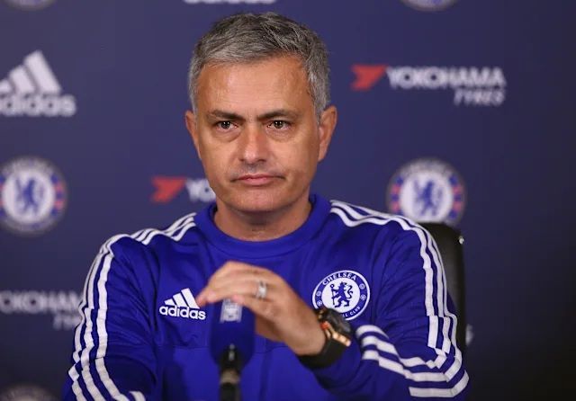 José Mourinho José Mourinho como entrenador del Chelsea, en una de sus últimas conferencias de Prensa antes de ser destituido en Diciembre de 2015. EPIC