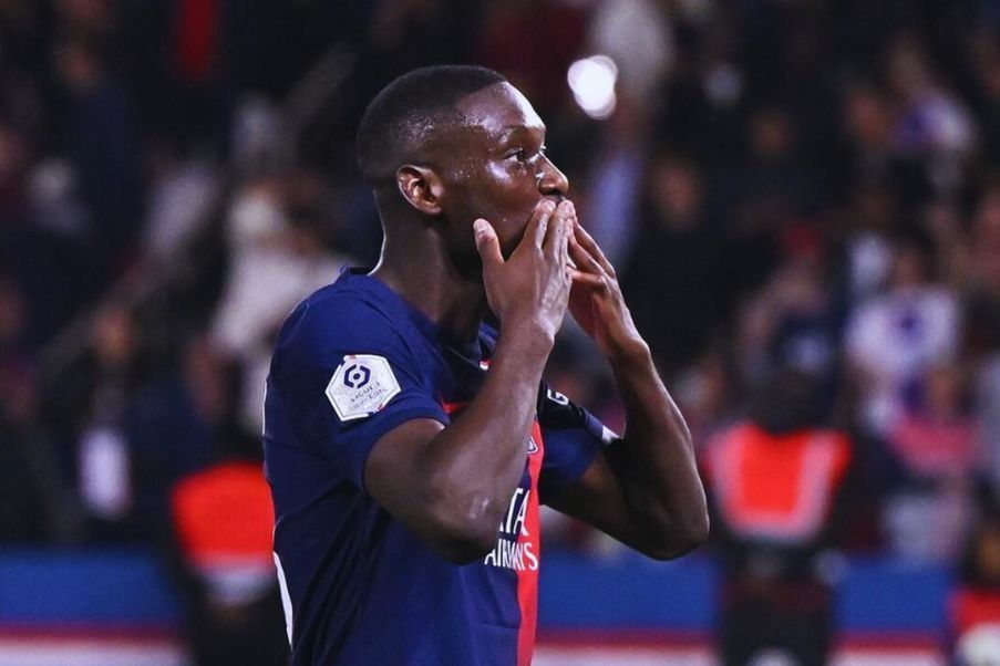 Kolo Muani The PSG striker Randal Kolo Muani, is an objective for Juventus.