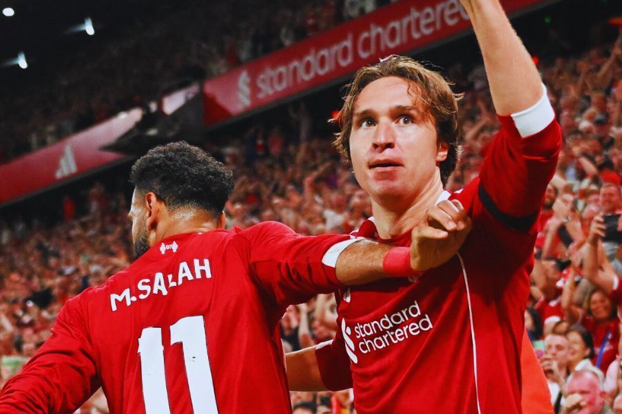 Liverpool Federico Chiesa y Mo Salah, anotaron los goles decisivos del Liverpool en la victoria 4-2 sobre el Bournemouth. EPIC