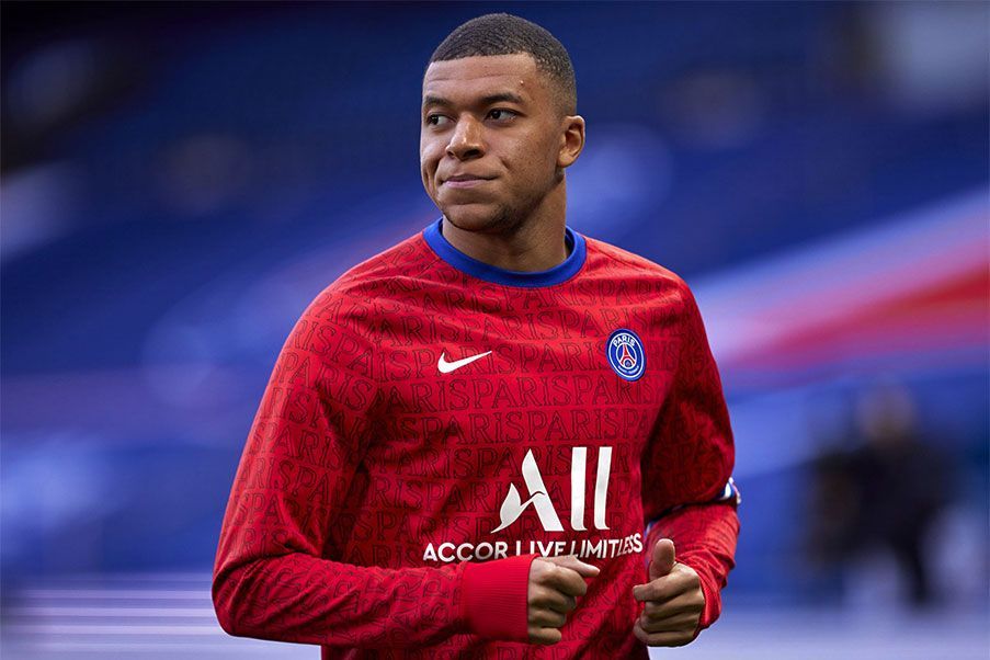 Kylian Mbappe with PSG Squad in 2022. Now is Real Madrid´s new player 