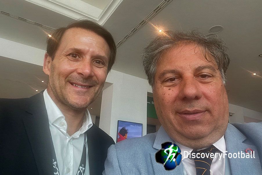 Gaizka Mendieta former spanish player and Manos Staramopoulos Discoveryfootball journalist