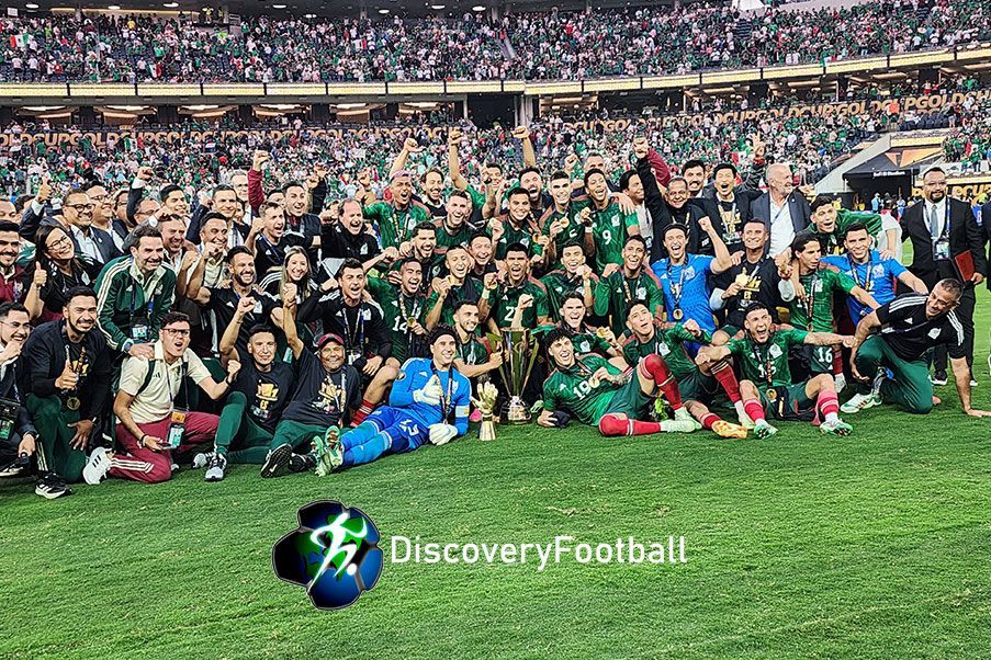 La Selección de México celebra la conquista de la Copa de Oro 2023. Discoveryfootball.com