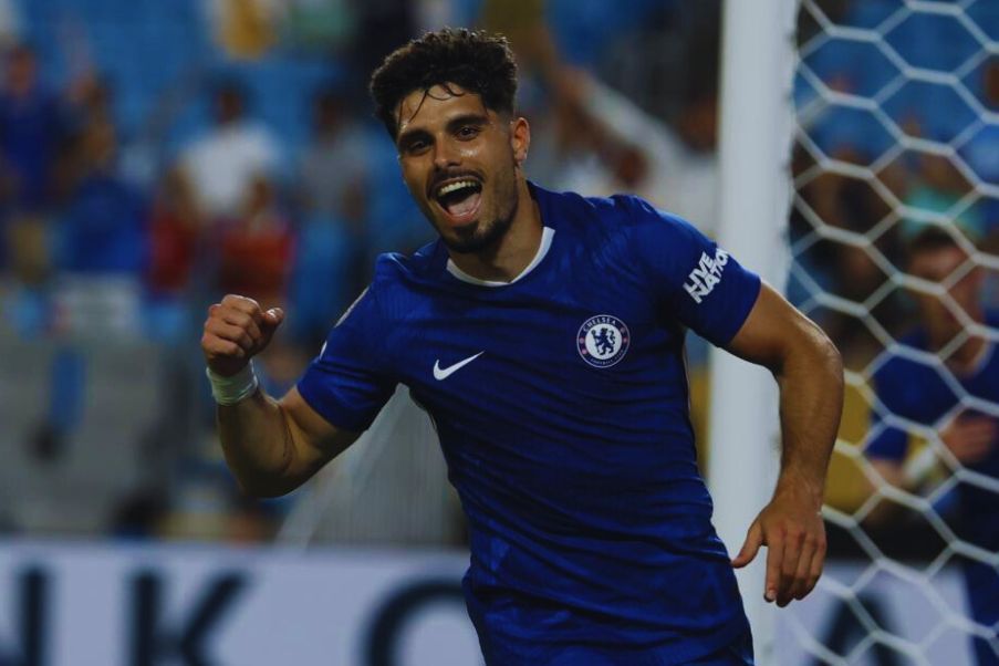 Pedro Neto Pedro Neto anotó el tercer gol del Chelsea en el aplastamiento 1-4 del cuadro ingles sobre el Benfica en el duelo de octavos de final del Mundial de Clubs.