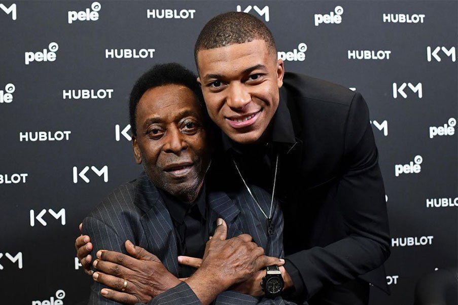 Pelé with Kylian Mbappe French super star
