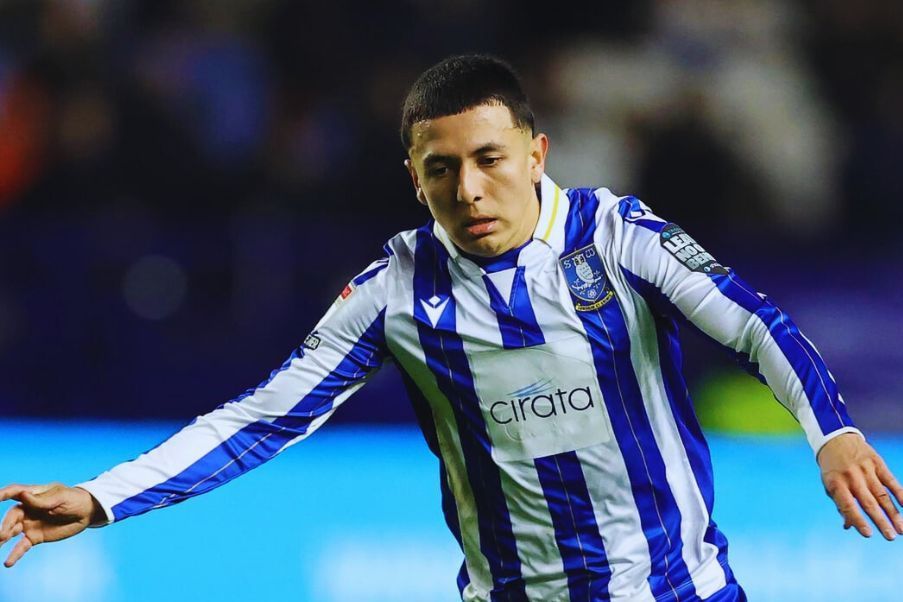 Ian Poveda, talento de origen colombiano en su etapa como jugador del Sheffield Wednesday