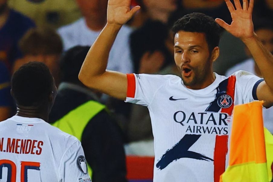 Goncalo Ramos El PSG ha vencido in extremis al FC Barcelona con un gol de Goncalo Ramos, cerca del final. 1-2 para confirmar su superioridad en el partido.