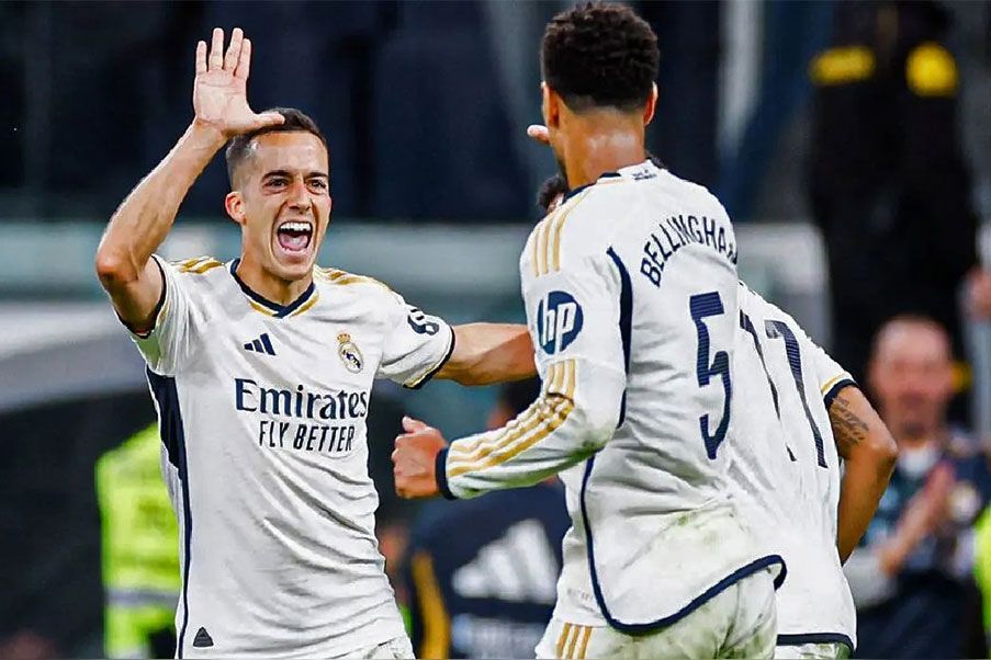 Real Madrid Los jugadores del Real Madrid celebran el gol del triunfo sobre el Barcelona, obra de Jude Bellingham. EPIC