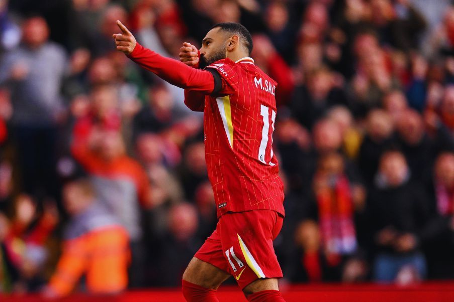 Salah Mo Salah fue el jugador decisivo del Liverpool en la victoria ante el Chelsea, al anotar un gol y asistir en otro.