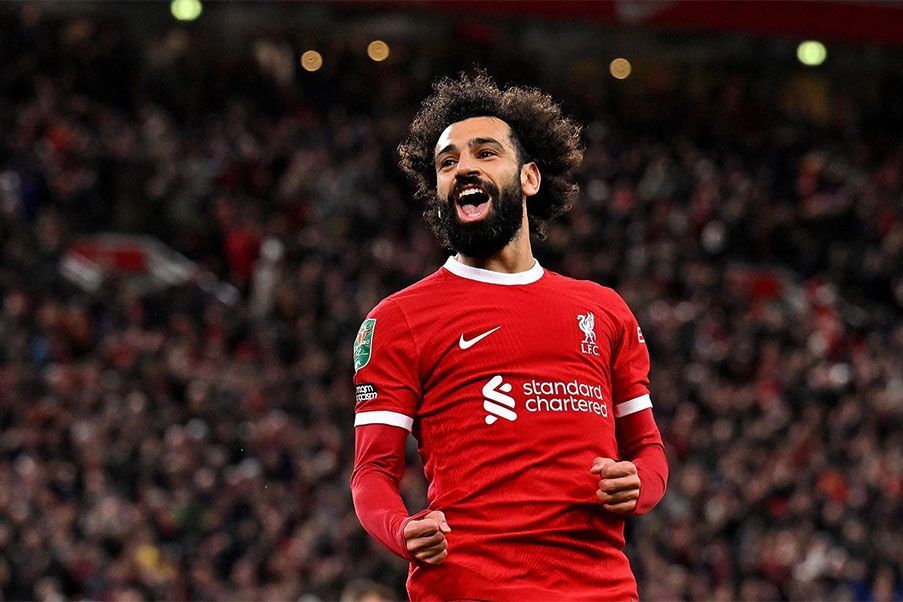 Mo Salah Mo Salah anotó dos goles y asistió uno en la victoria del Liverpool sobre el Newcastle que consolida como líder a los