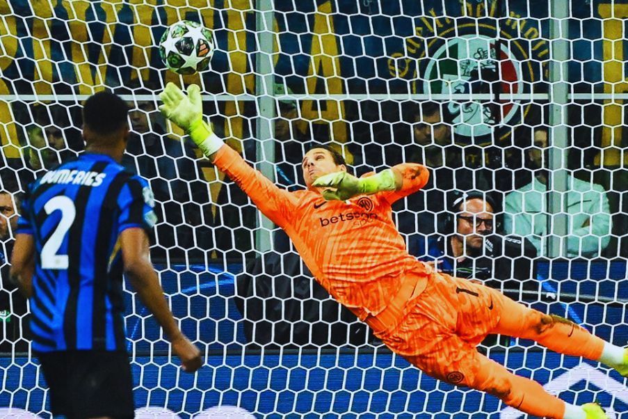 Yann Sommer Yann Sommer was the Inter`s figure against FC Barcelona in an european historic night for the italian team.