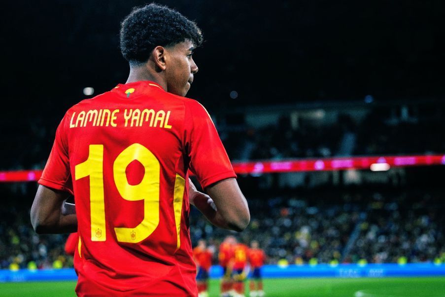 Lamine Yamal Lamine Yamal apunta a ser la gran figura de la Euro 2024. Ante Francia en semis fue letal con un gol para el recuerdo.