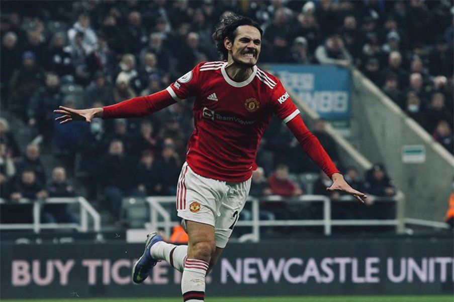 Edinson Cavani Edinson Cavani celebra su gol ante el Newcastle