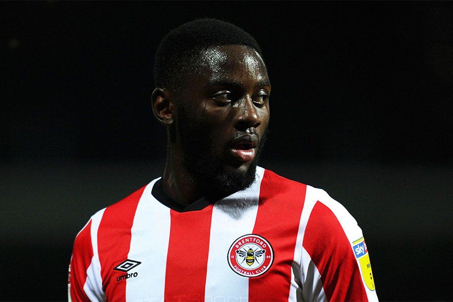 Josh Da Silva Josh Da Silva con la elástica del Brentford