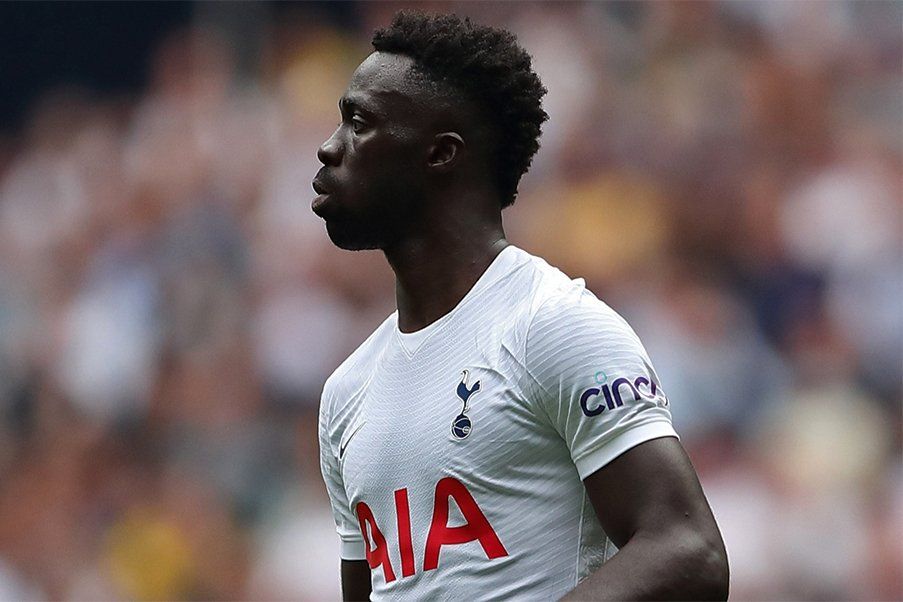 Davinson Sánchez Davinson Sánchez con la elástica del Tottenham