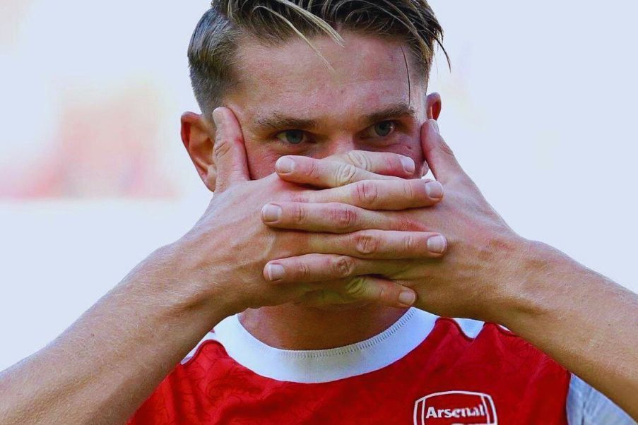 Viktor Gyokeres El atacante sueco del Arsenal; Viktor Gyokeres, celebra uno de sus dos goles de esta tarde en la victoria del Arsenal 5-0 sobre el Leeds United.