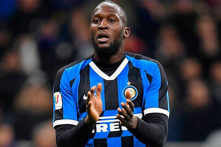 Romelu Lukaku Romelu Lukaku in his stage with Inter Milan and now come back in Italy for play in Nápoli.