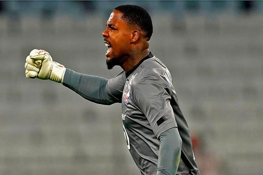 Mike Maignan golero del Lille